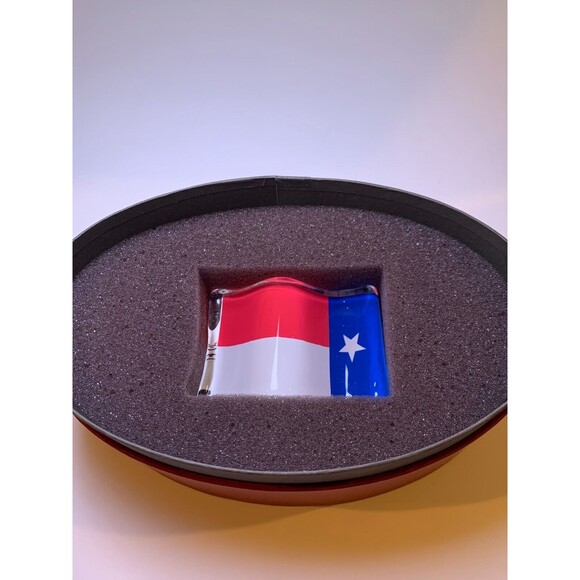 FITZ & FLOYD TEXAS FLAG GLASS MENAGERIE - Picture 1 of 4